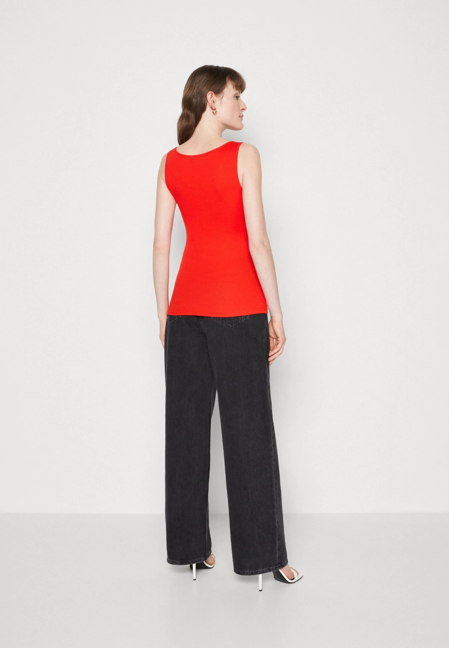 Anna Field Top - Red 5 Anna Field Top - Red - Afbeelding 3