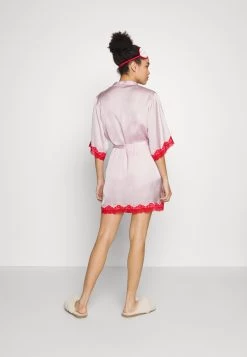 Anna Field 4 Piece Gift Set - Pyjama - Red/Pink -Modieus Verkoop 208c4d5a58db4263b536f6ae2dd8ecac