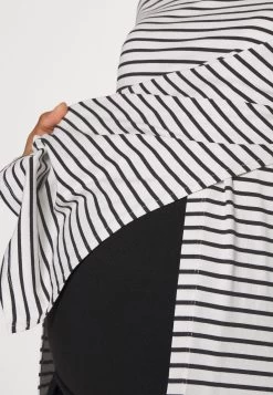 Longsleeve - Black/White 11 Longsleeve - Black/White -Modieus Verkoop 36704072987942e590ca7f320ff7a672