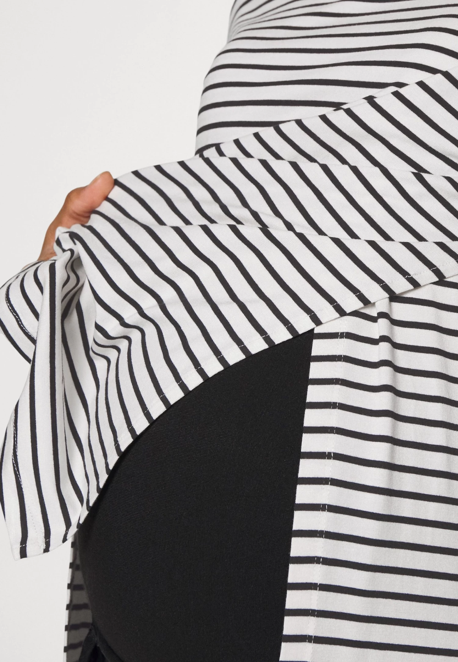 Longsleeve - Black/White 7 Longsleeve - Black/White - Afbeelding 5