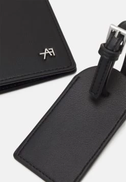 Anna Field Passport Case And Luggage Tag Set - Paspoorthouder - Black -Modieus Verkoop 3a491ff00f7a495fa8abceec7b9b8f16