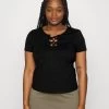 Curvy Front Lace - T-Shirt Basic -Black 1 Curvy Front Lace - T-Shirt Basic -Black -Modieus Verkoop 4086425c6cea4e0c88a3e747c192861e