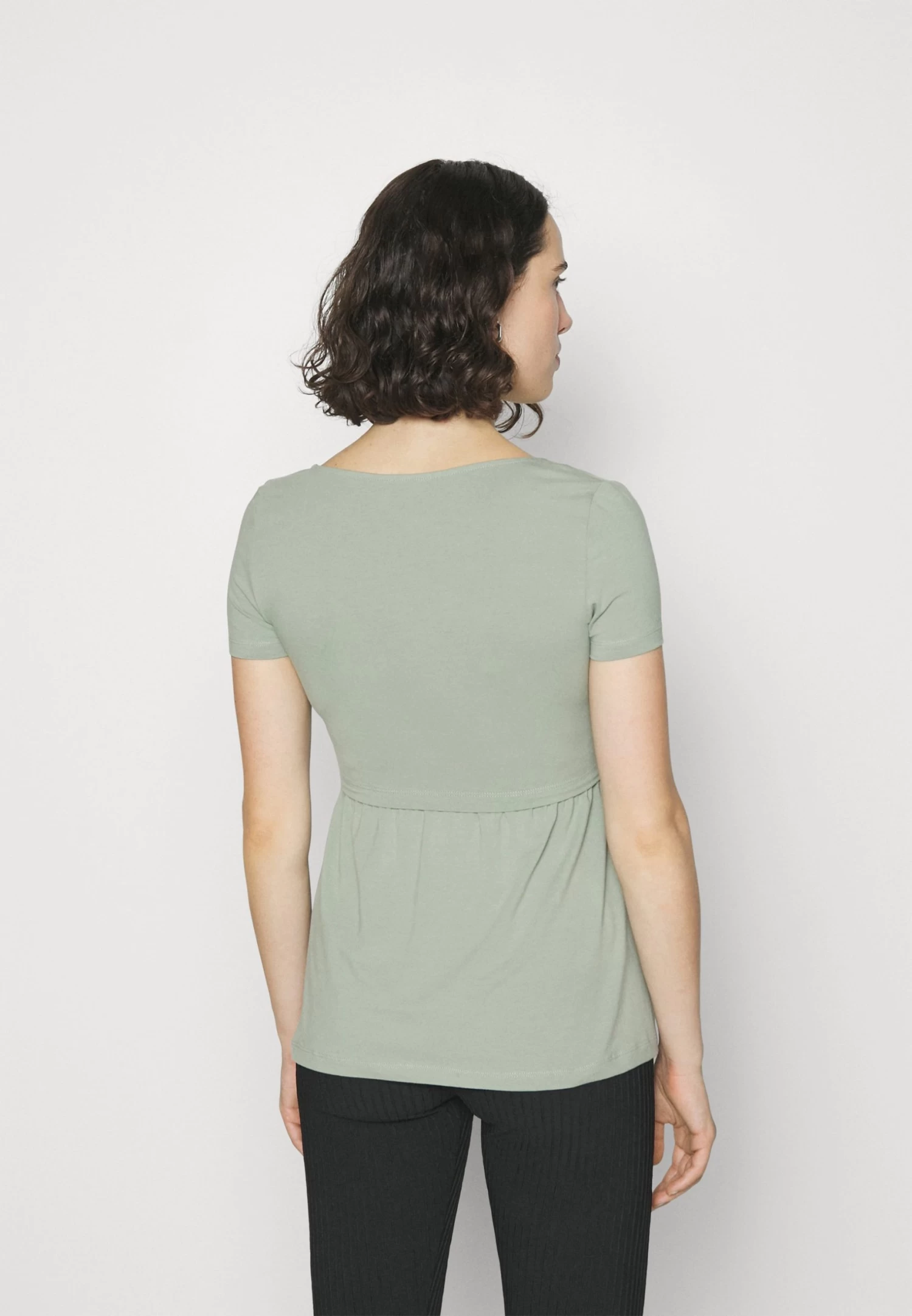 T-Shirt Basic - Light Green 5 T-Shirt Basic - Light Green - Afbeelding 3