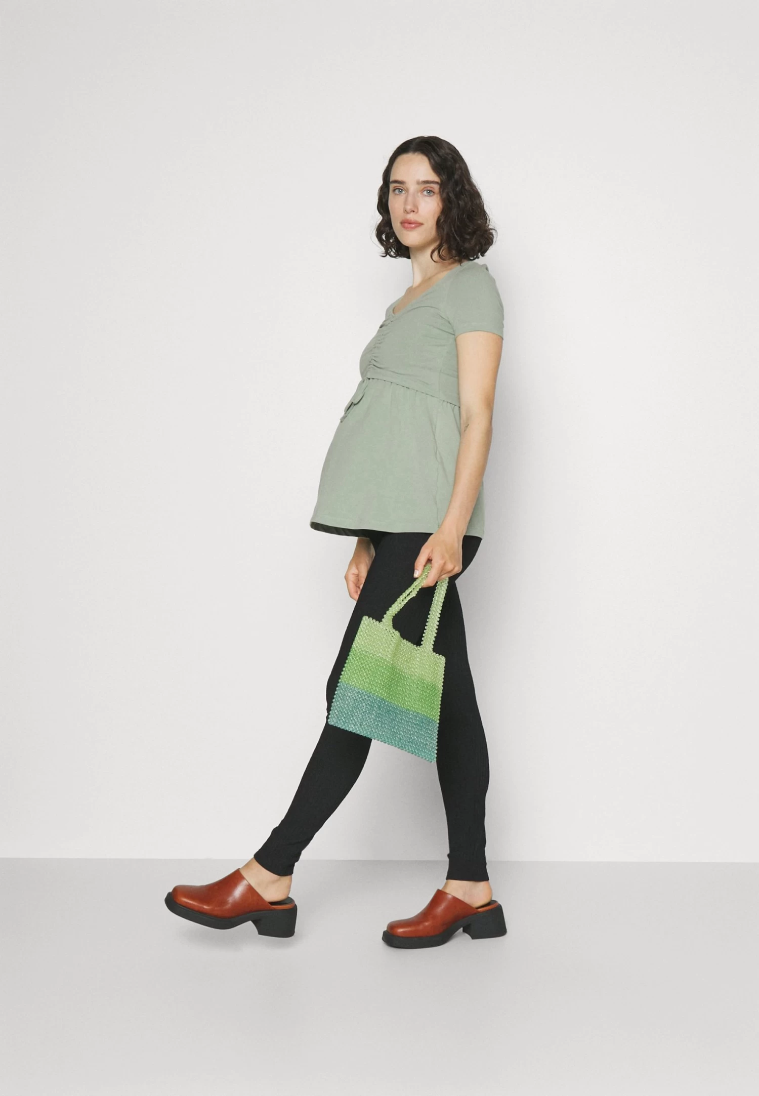 T-Shirt Basic - Light Green 4 T-Shirt Basic - Light Green - Afbeelding 2