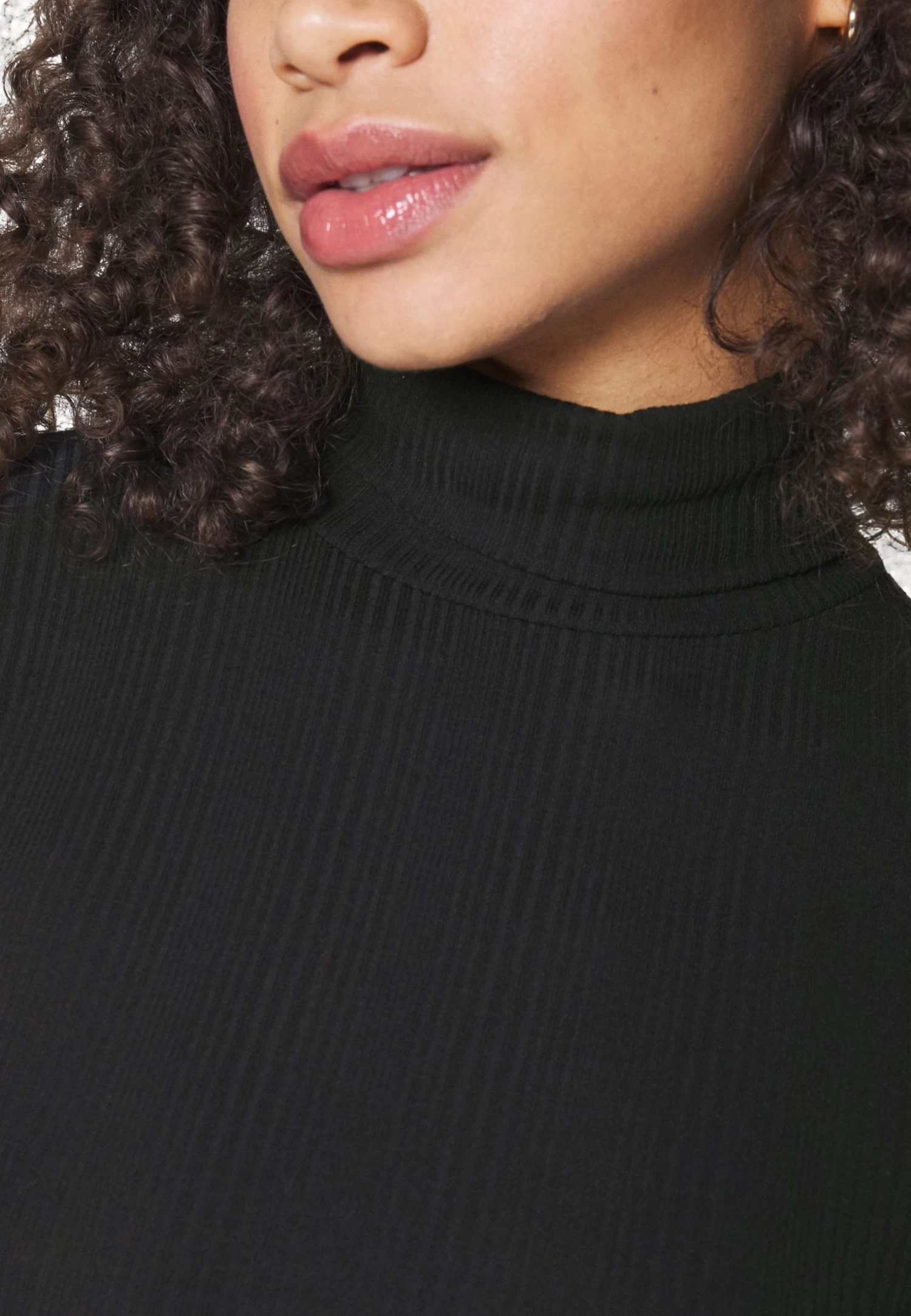 Slim Turtleneck Half Sleeves - T-Shirt Basic - Black 8 Slim Turtleneck Half Sleeves - T-Shirt Basic - Black - Afbeelding 6