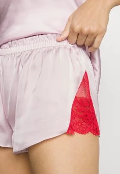 Anna Field 4 Piece Gift Set - Pyjama - Red/Pink -Modieus Verkoop 9ef5c965f2d04edb89748dee04c479e8