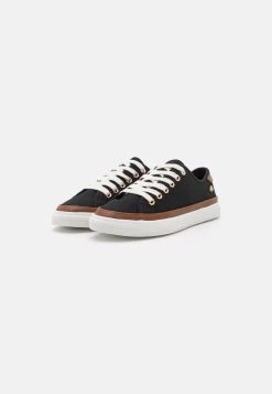 Wide Fit - Sneakers Laag - Black 10 Wide Fit - Sneakers Laag - Black -Modieus Verkoop ba85ab66469c4fd7a30159ace3a0690c