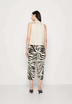 Anna Field Top - Off-White -Modieus Verkoop d9c5d38d7f3d4273906a516a7842f4a3