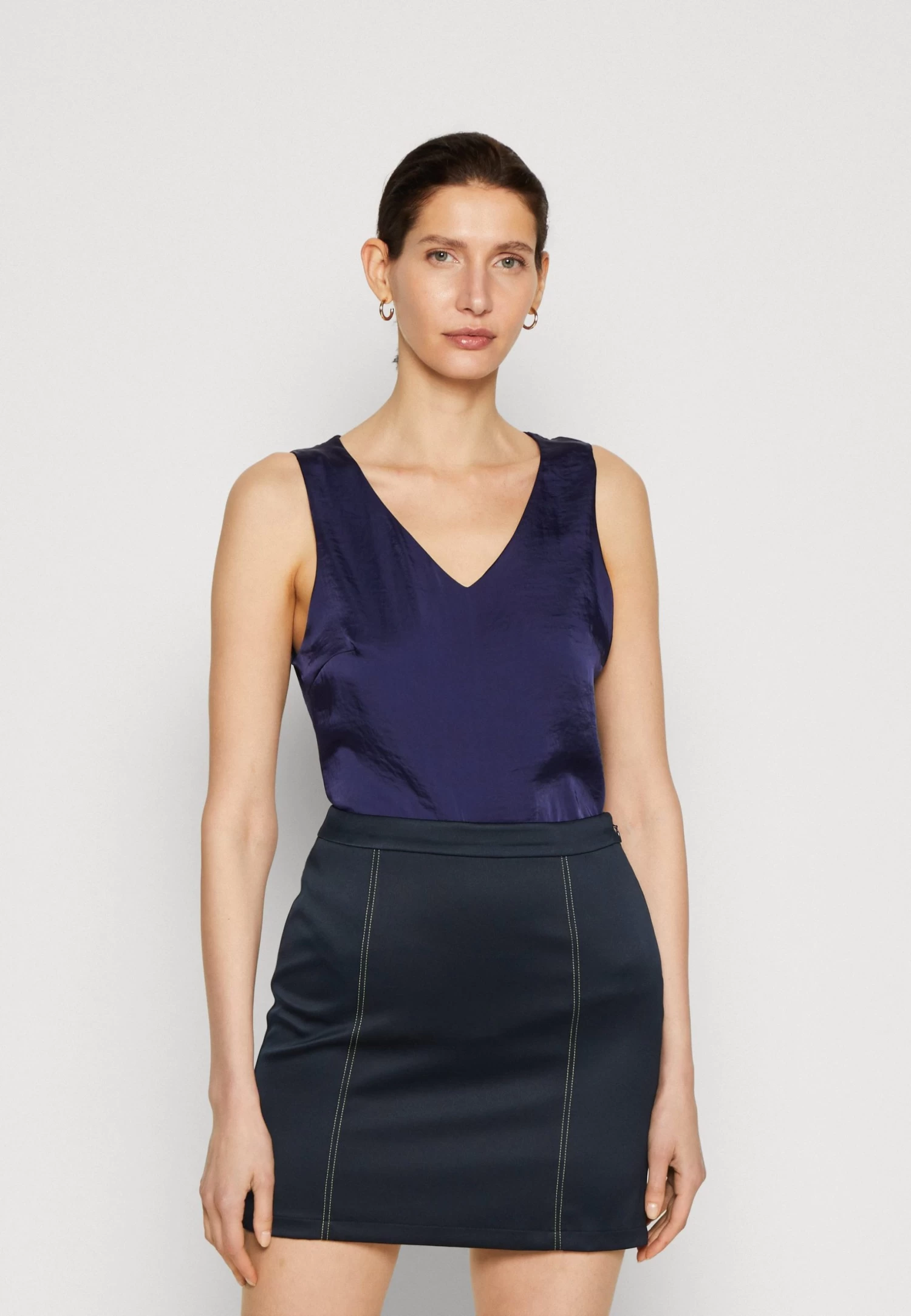 Anna Field Top - Blue 3 Anna Field Top - Blue