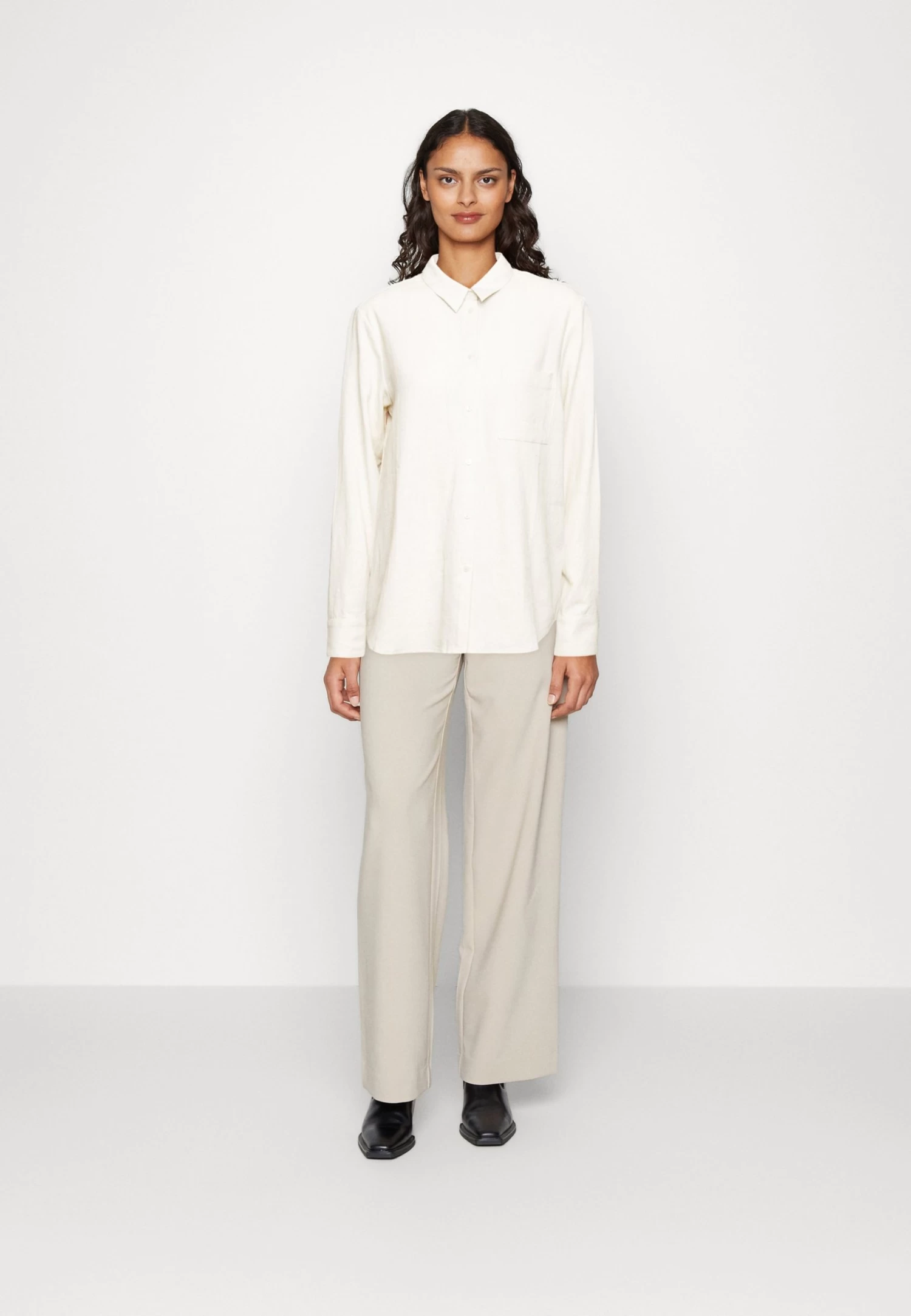 Anna Field Linen-Mix Button Down Blouse - Overhemdblouse - Beige 4 Anna Field Linen-Mix Button Down Blouse - Overhemdblouse - Beige - Afbeelding 2