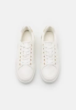 Wide Fit - Sneakers Laag - White 13 Wide Fit - Sneakers Laag - White -Modieus Verkoop f50e2892227141e79b305f7c108e6e30